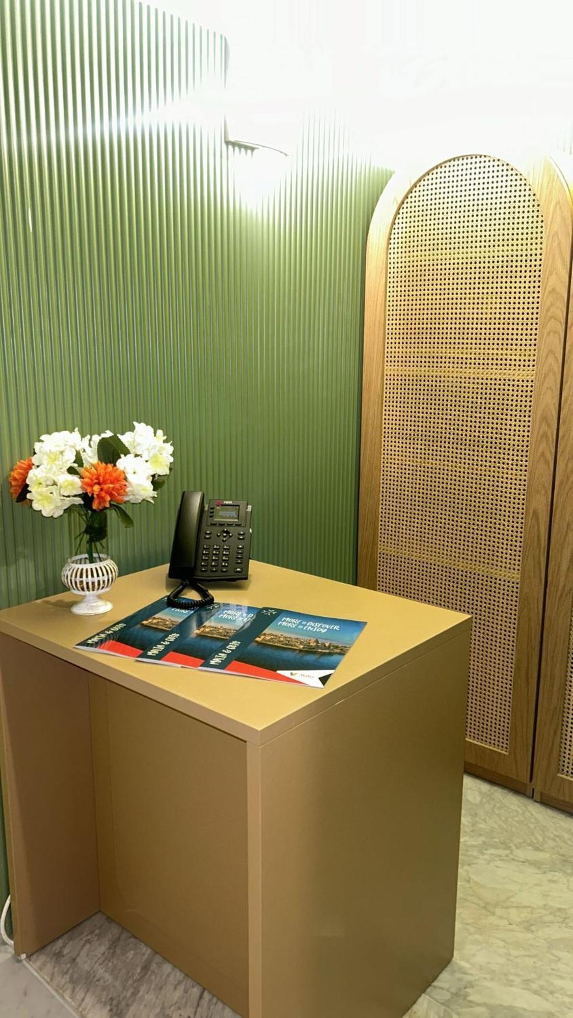 ואלטה King Charles Hotel מראה חיצוני תמונה