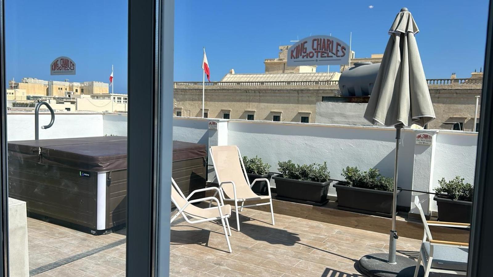ואלטה King Charles Hotel מראה חיצוני תמונה