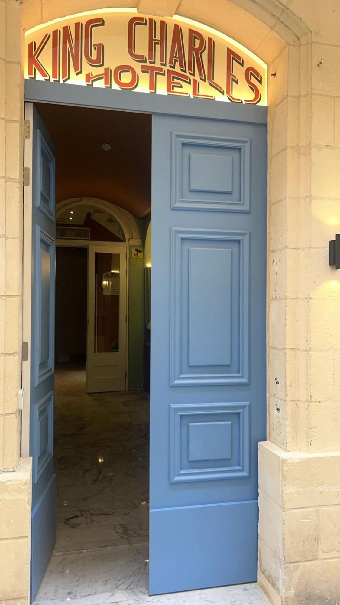 ואלטה King Charles Hotel מראה חיצוני תמונה